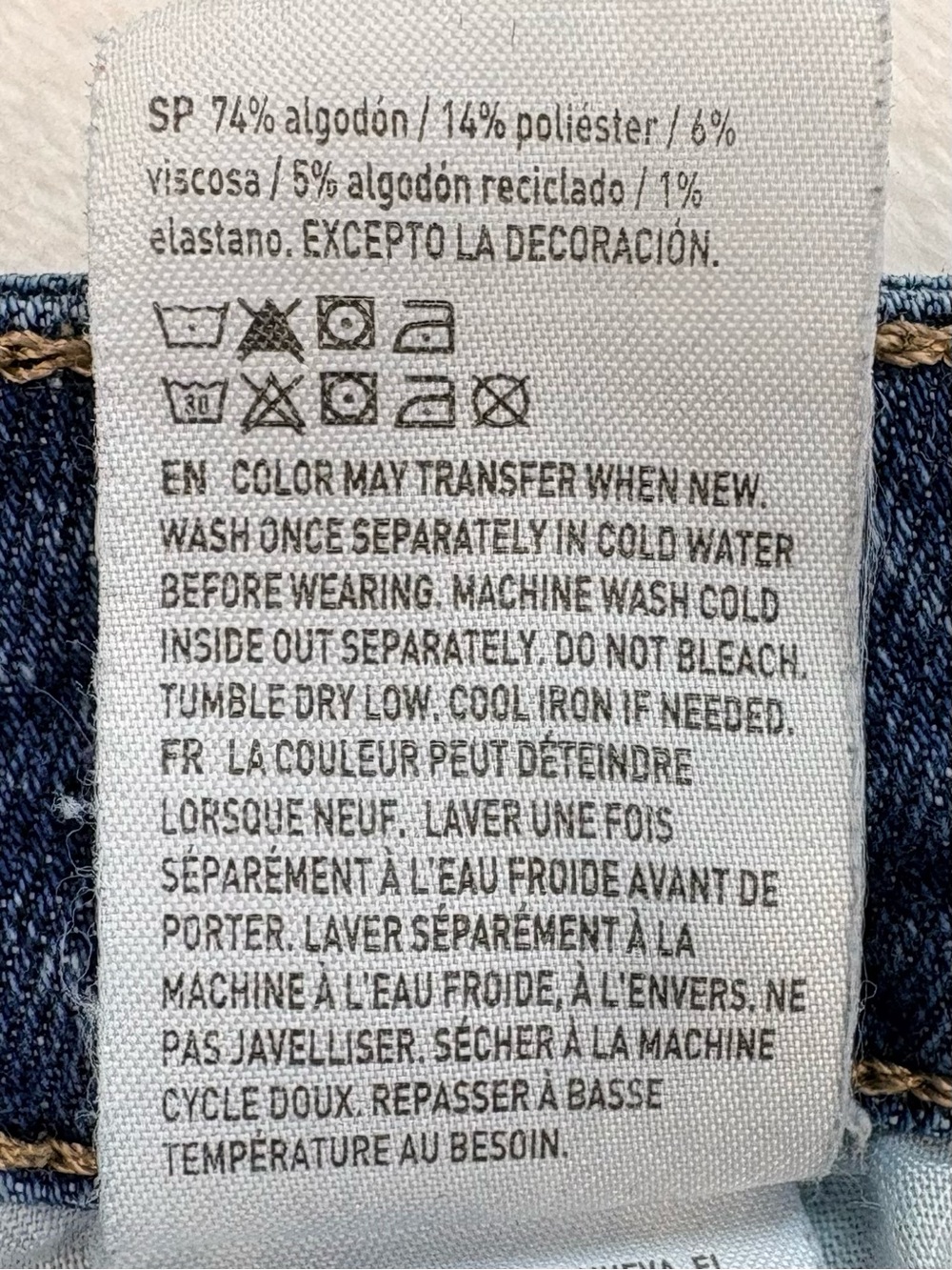 AMERICAN EAGLE High Rise Mom Jeans Medium Wash Straight Leg Size 6 - Picture 6 of 10